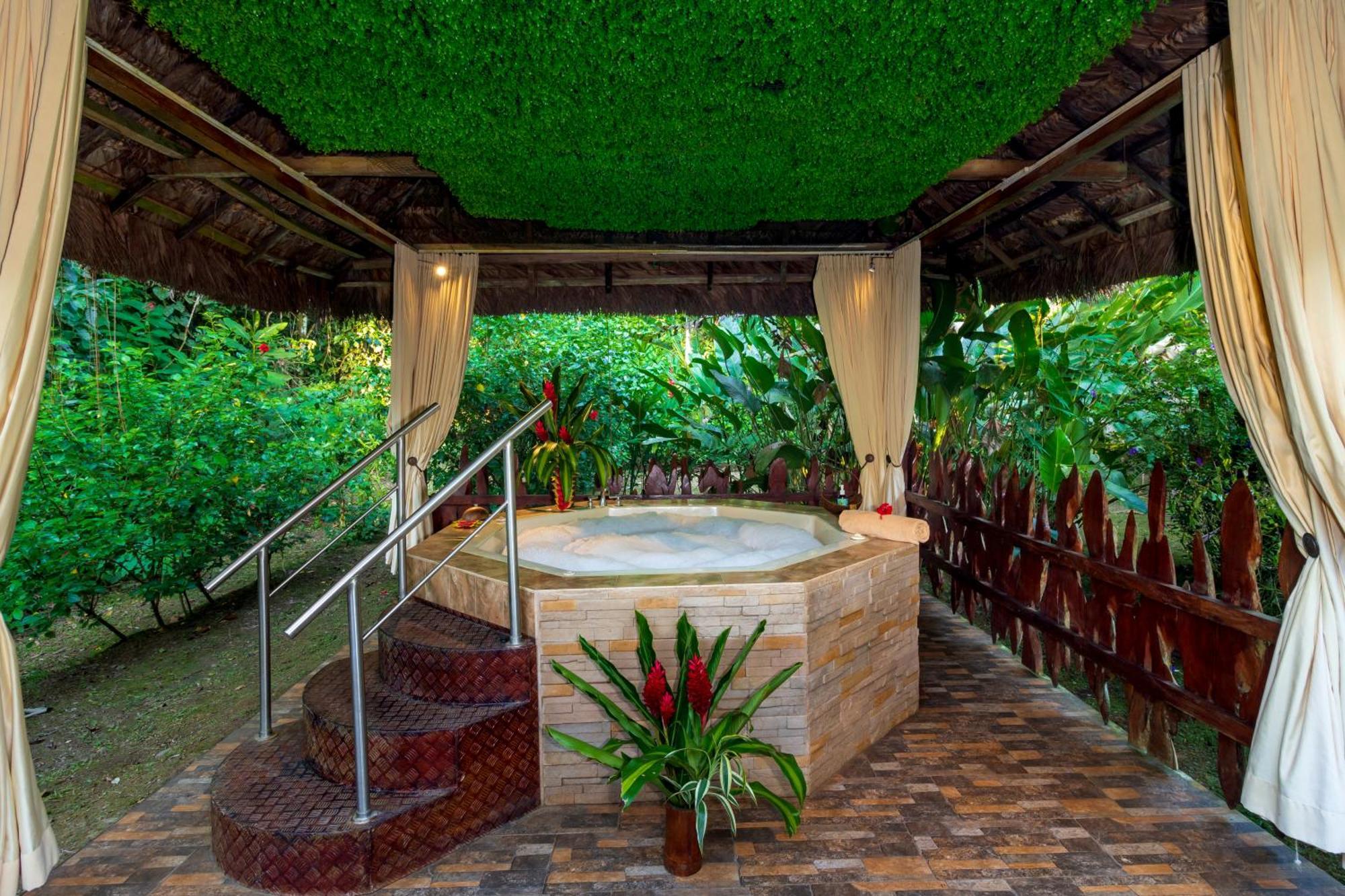 La Selva Eco-Lodge & Retreat Providencia Extérieur photo